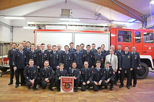 Read more about the article Maschinisten-Ausbildung: Feuerwehrler aus dem Landkreis zu Gast in Pressath
