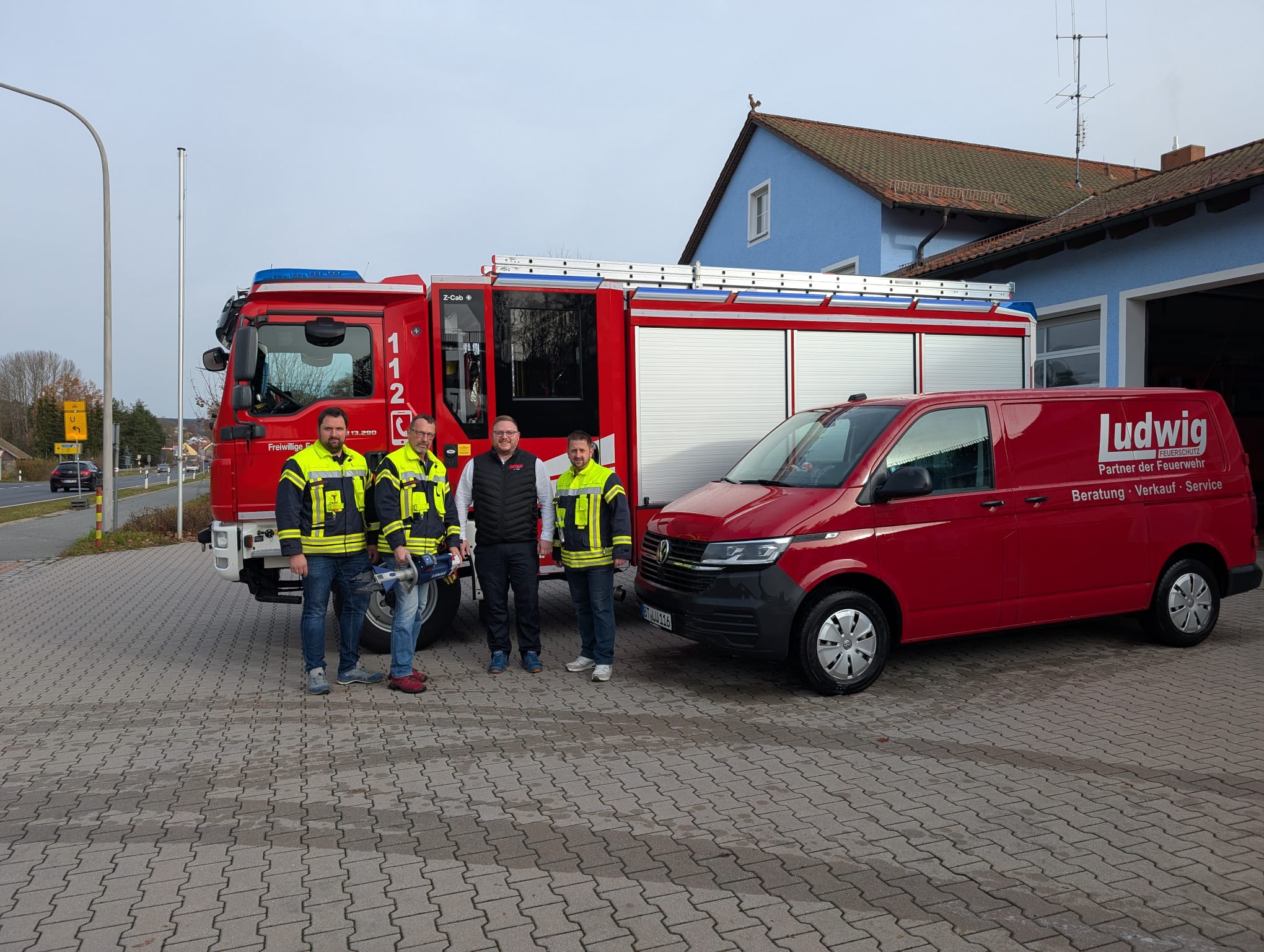 Mehr über den Artikel erfahren Übergabe Akku-Kombigerät „Lukas SC 385 e3“